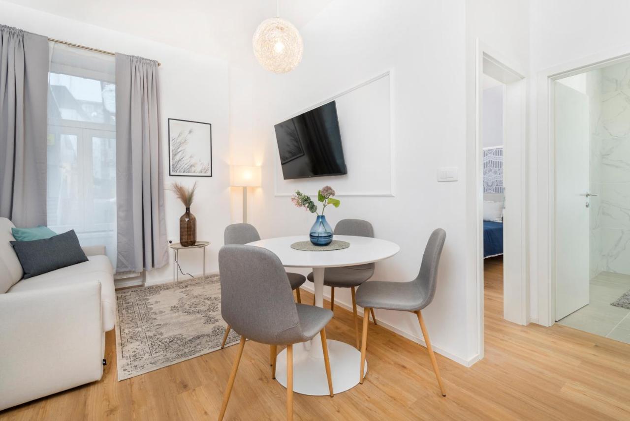 Cozy Apartments ลูบลิยานา ภายนอก รูปภาพ